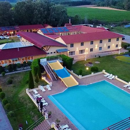 Ligetalja Termál Hotel Peneszlek Esterno foto
