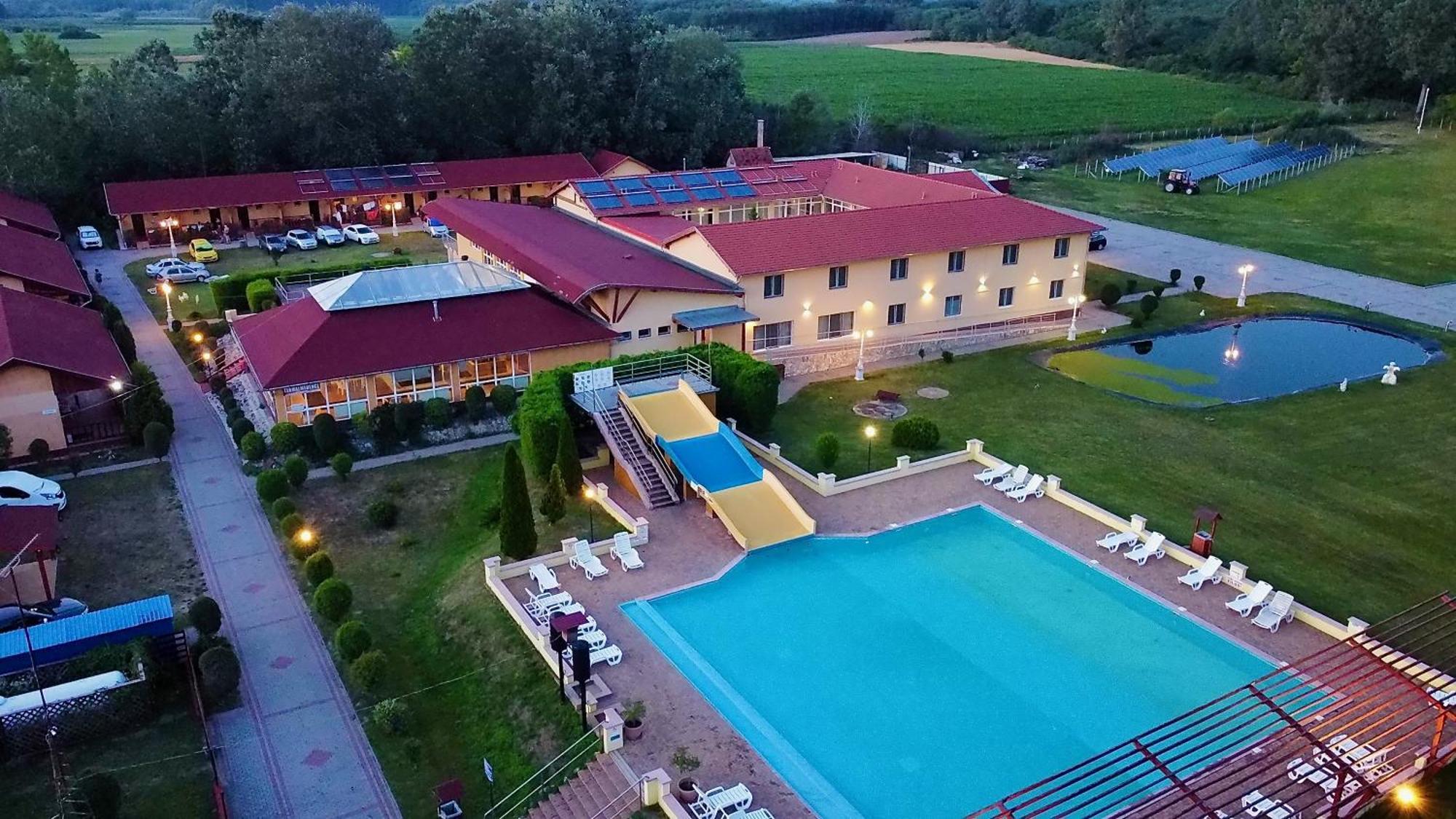 Ligetalja Termál Hotel Peneszlek Esterno foto