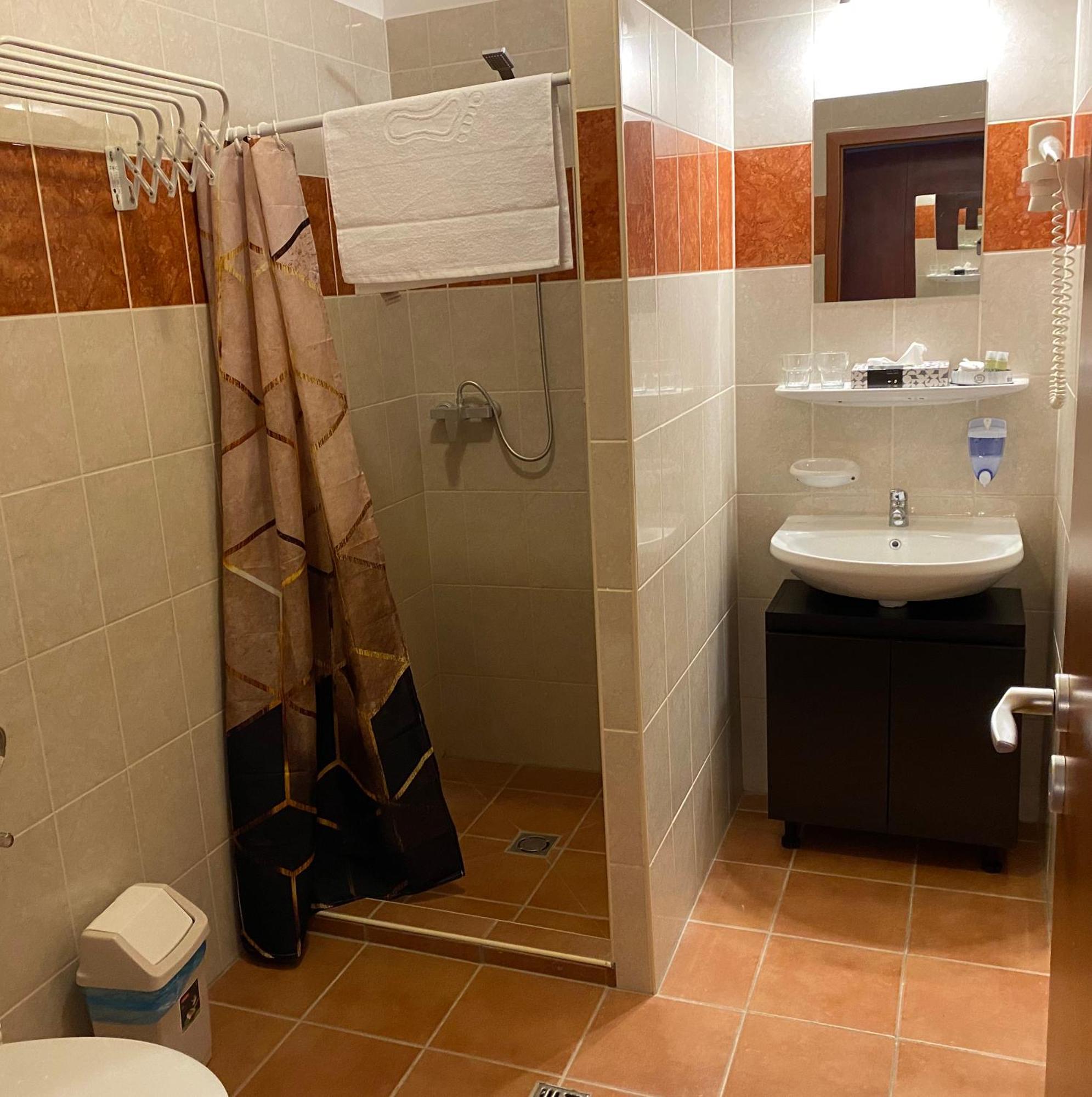 Ligetalja Termál Hotel Peneszlek Esterno foto