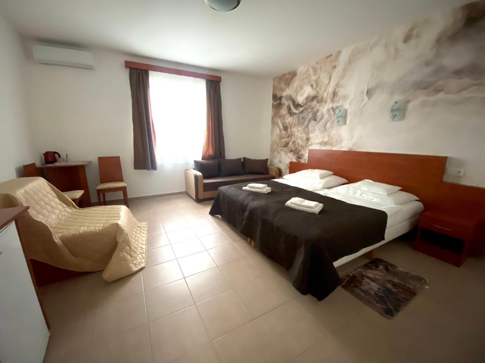 Ligetalja Termál Hotel Peneszlek Esterno foto