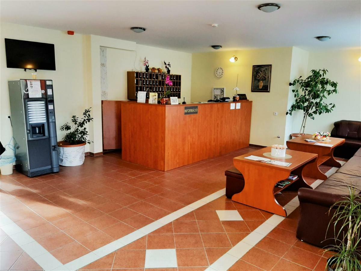 Ligetalja Termál Hotel Peneszlek Esterno foto
